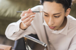 眉,メイク,女子,整える,メイク,鏡