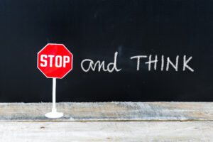 考える,ストップ,STOP,注意