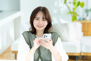 つながり,ソーシャルメディア,画像共有SNS,コンピュータネットワーク,ビジネス,地域社会,スマートフォン,フォロワー,携帯電話,法人ビジネス,オンラインメッセージ,人脈作り,携帯情報端末,テクノロジー,デジタルトランスフォーメーション,人物